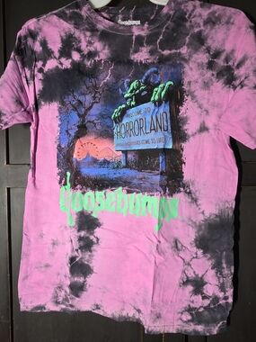 Goosebumps Horrorland Tie-Dye Graphic Tee - Pink & Black